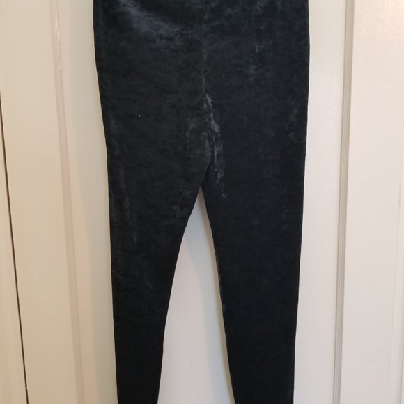 NWT Kendall & Kylie Black Velvet-like Leggings size M - Picture 2 of 8